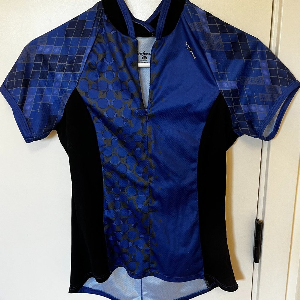 Shebeest Bike Jersey and Matching arm sleeves